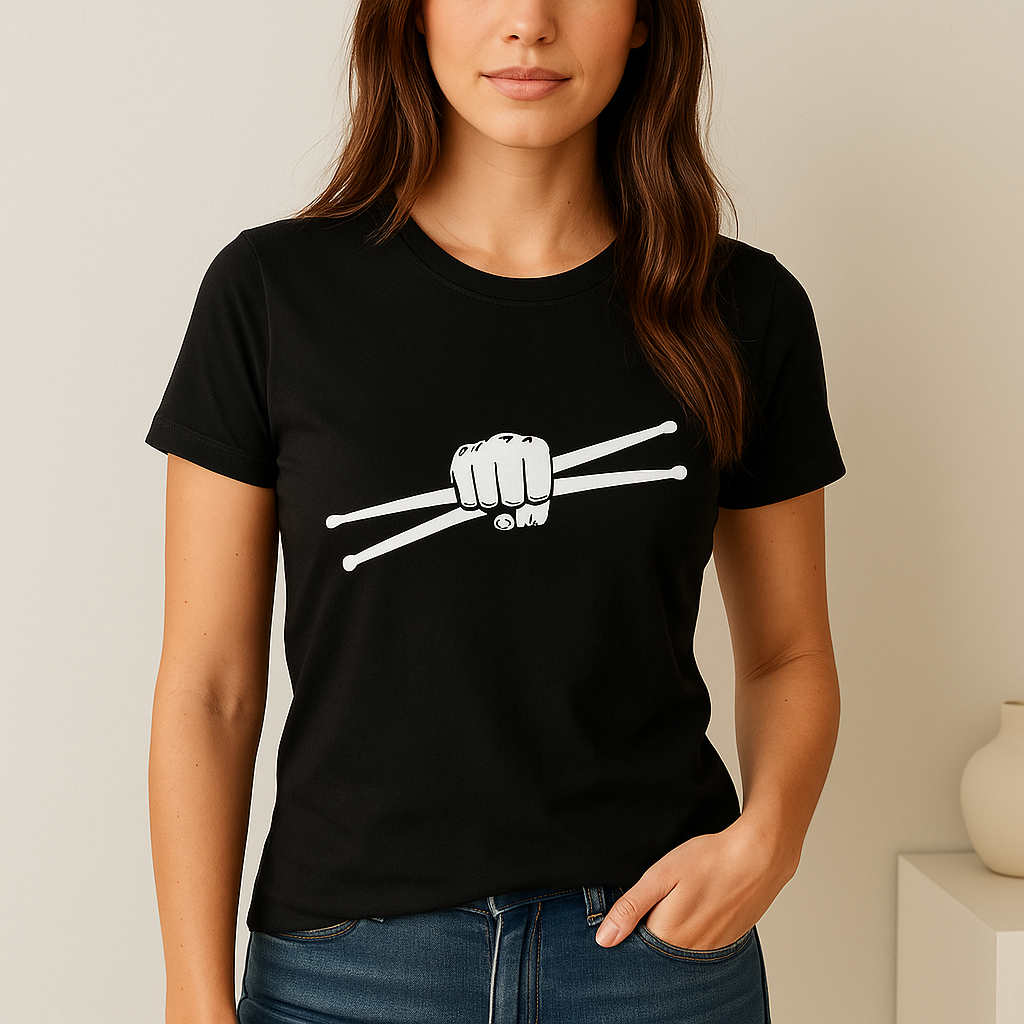 Camiseta Mujer Baterista – Diseño Exclusivo Puño con Baquetas 🎶🔥